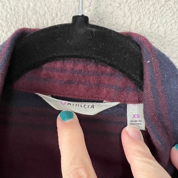 Athleta Blue and Purple Relaxed Button Down Tunic - Picture 7 of 12